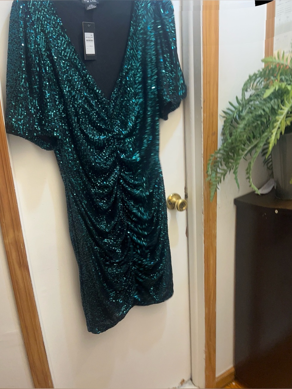 City Chic Emerald Sequin Midi Dress with V-Neck
